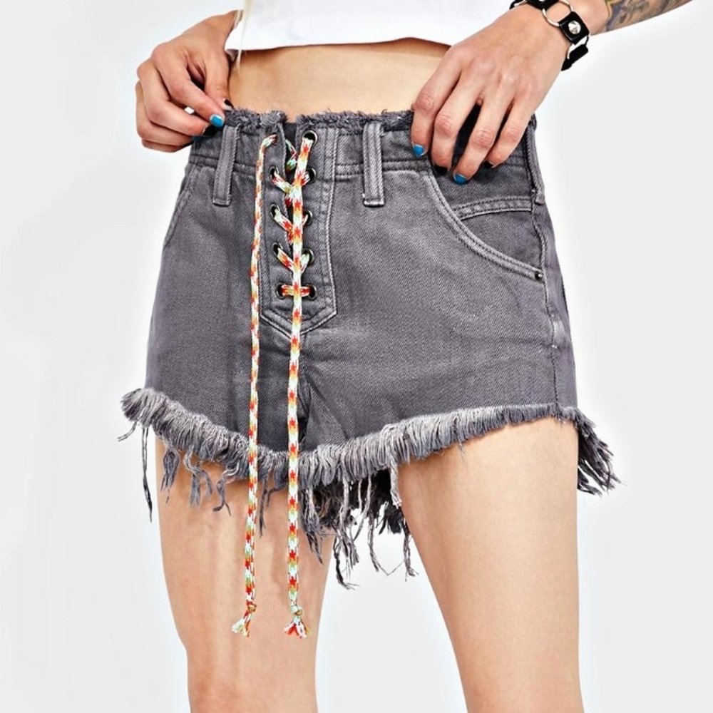 FREE PEOPLE + DOLLS KILL | Cutoff Lace-Up Frayed Hems Jean Shorts Size: 27